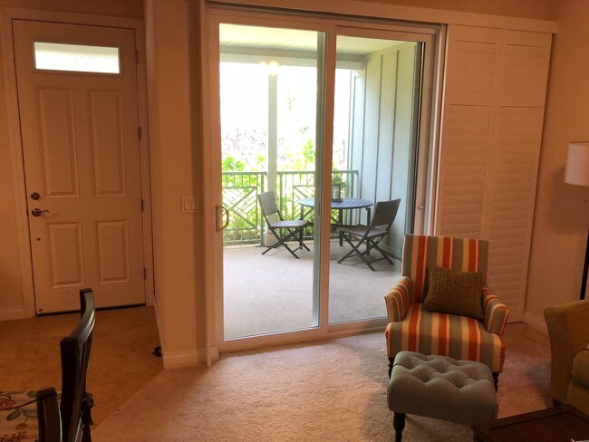 Building Photo - 30 E Lipoa St