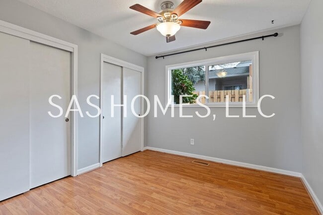 Building Photo - 11200 SW 83rd Ave