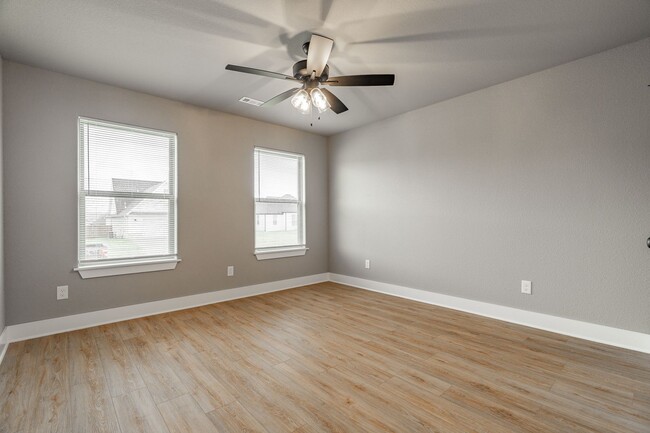 Building Photo - Beautiful 3-bedroom 2 bath Home in Prairie...