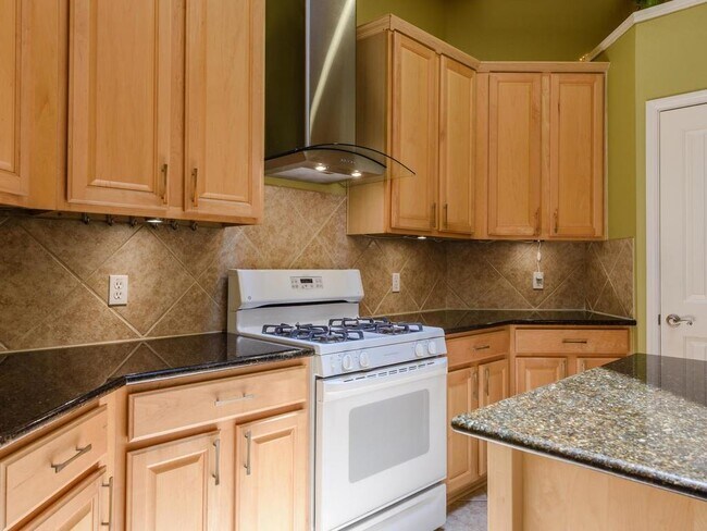 Building Photo - 442 S Lynnwood Trail