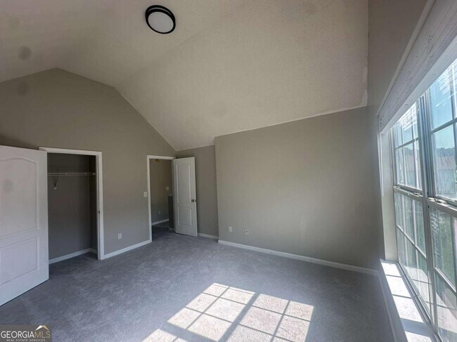 Building Photo - 7467 Petunia Dr