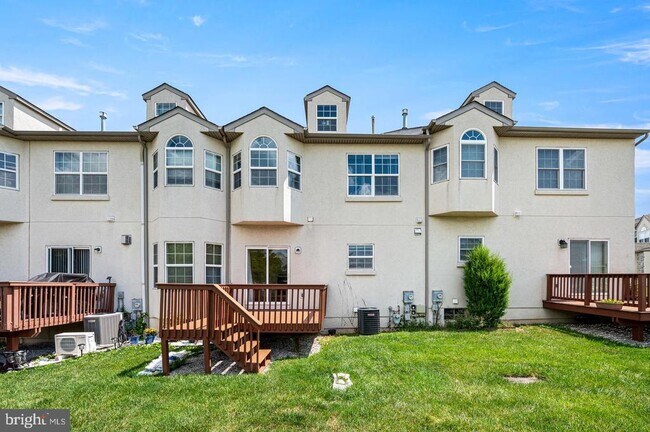 Building Photo - 713 Whitetail Cir