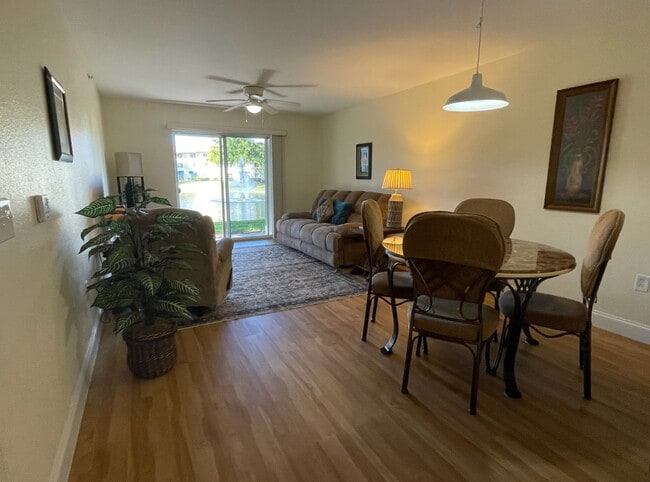 Building Photo - 8264 Key Royal Cir