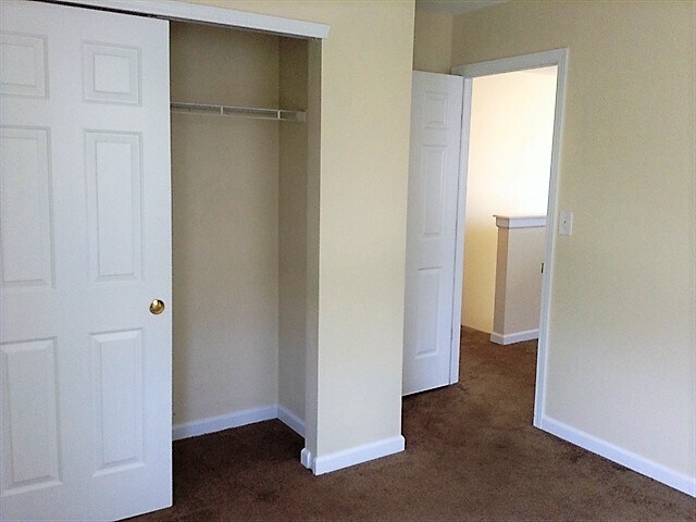 Building Photo - 6515 Knobstone Way