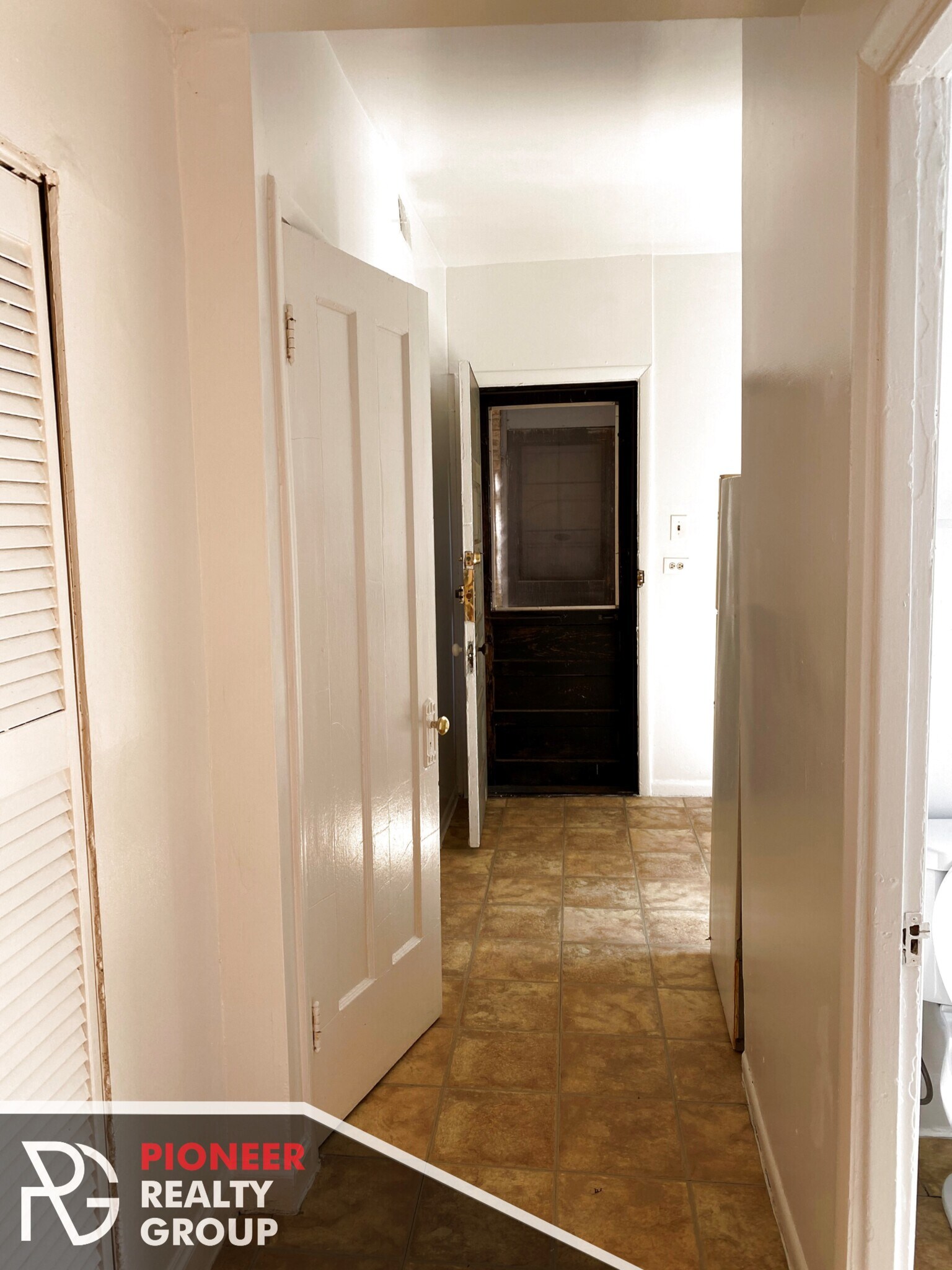 Building Photo - 2510 N Kedzie Blvd