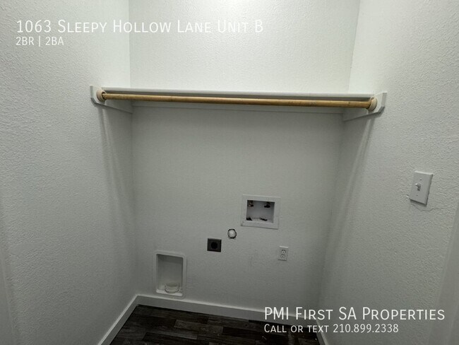 Building Photo - 1063 Sleepy Hollow Ln