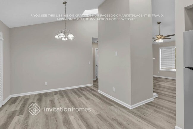 Building Photo - 6017 Happy Trails Ct