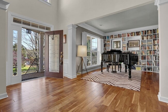 Building Photo - 3005 Coral Bell Ln