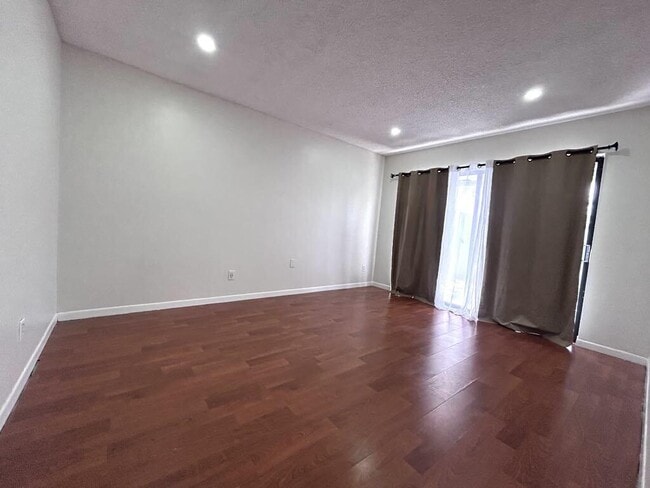 Building Photo - 4029 SW 68th Way