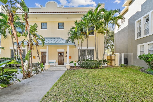 Building Photo - 509 S Willow Ave