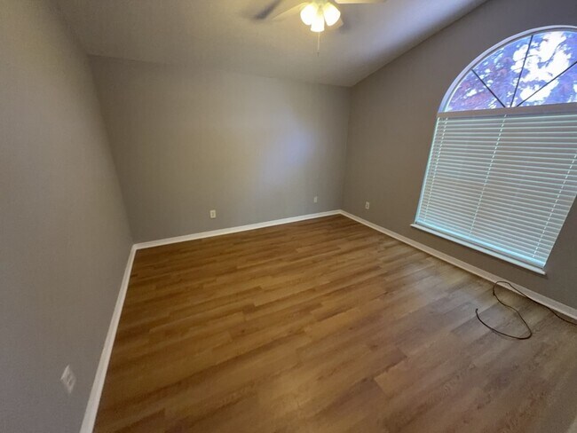 Building Photo - 502 San Gabriel Ct