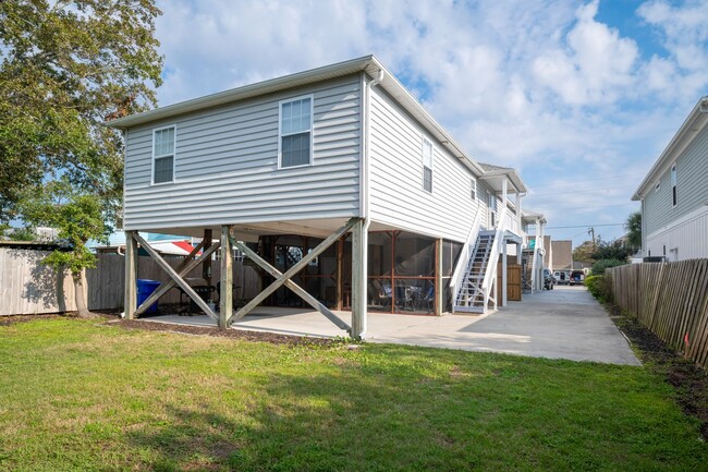 Building Photo - Fully Furnishing Short Term Beach Rental