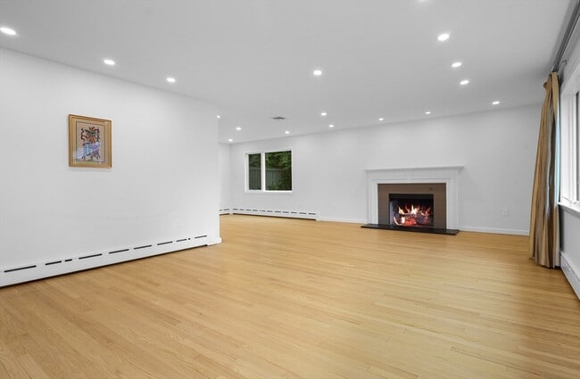 Building Photo - 18 Mignon Rd
