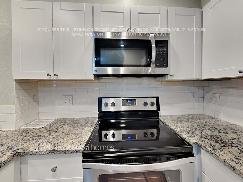 Building Photo - 2036 Pheasant Dr