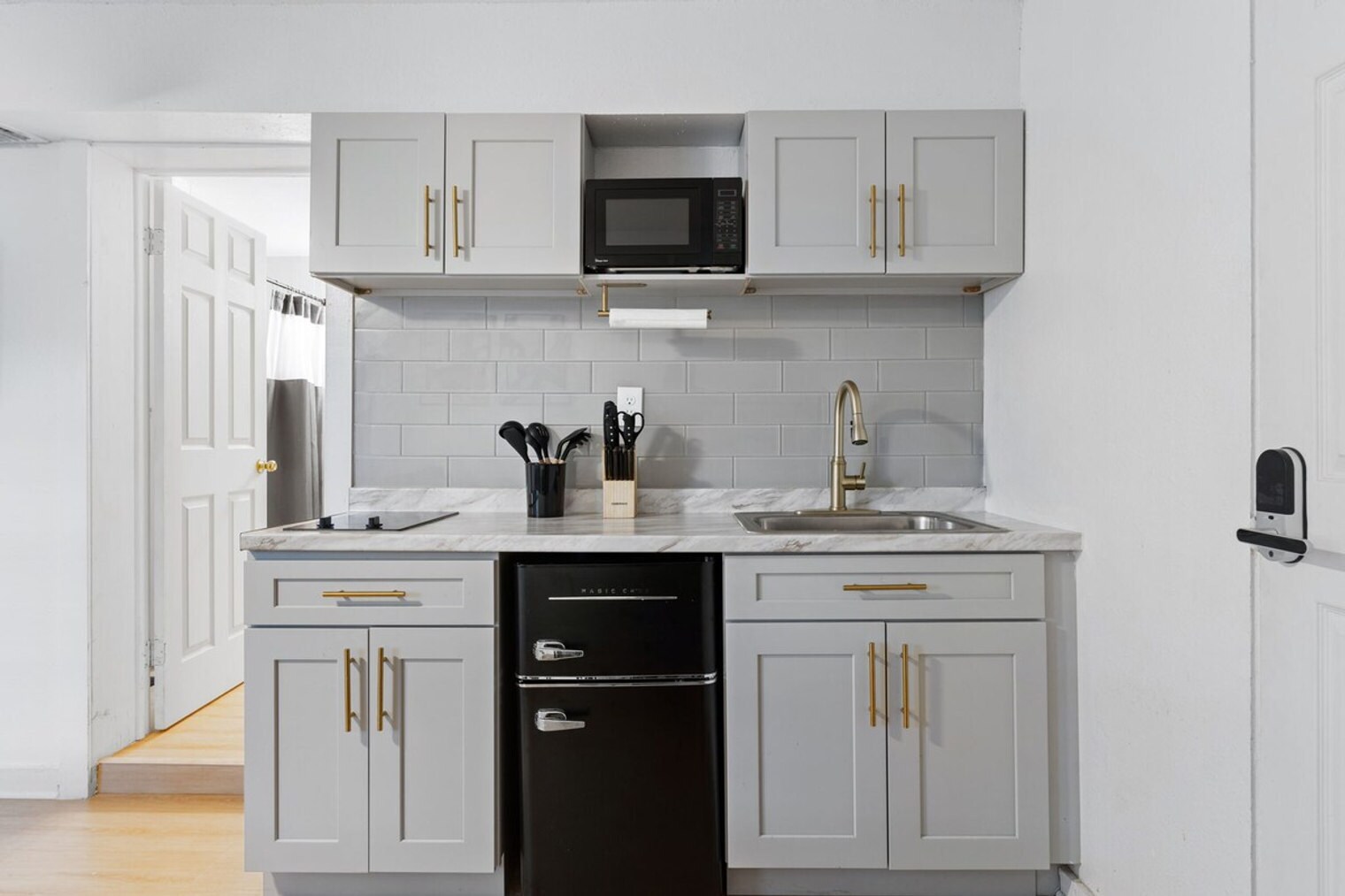 Building Photo - 3903 E Powhatan Ave