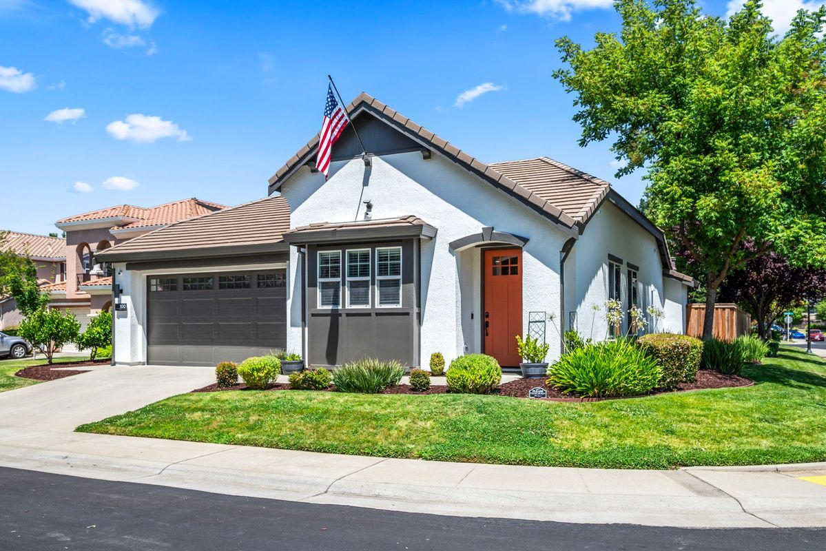 Building Photo - 100 Cropton Ct