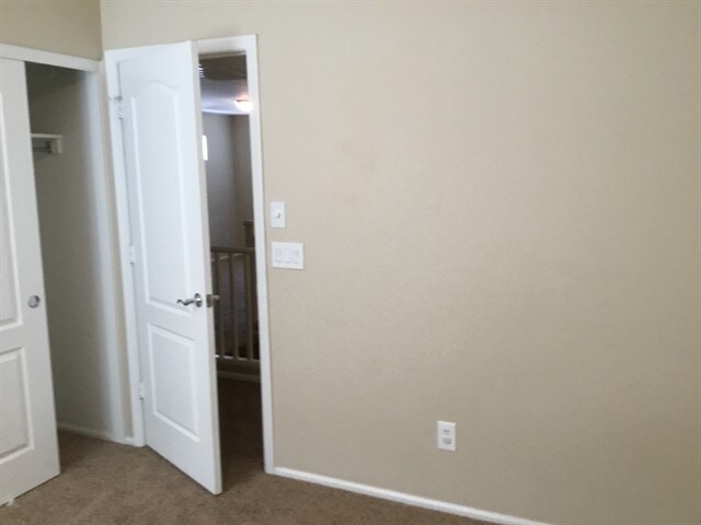 Building Photo - 2871 S 160th Ln