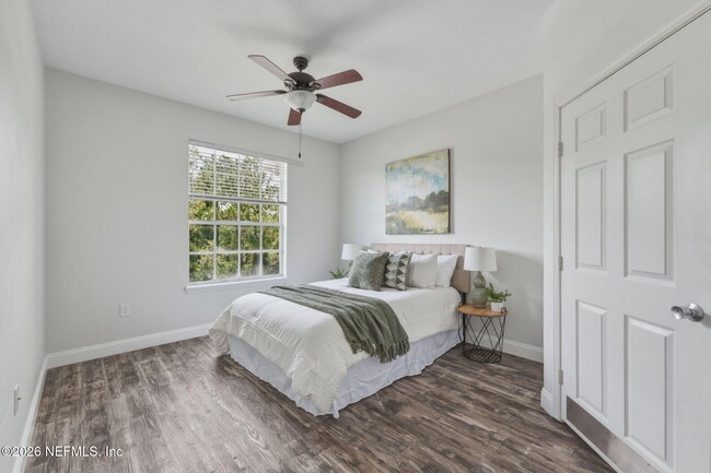 Building Photo - 7990 Baymeadows Rd