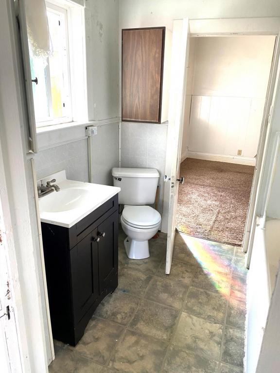 Building Photo - 645 Logan St