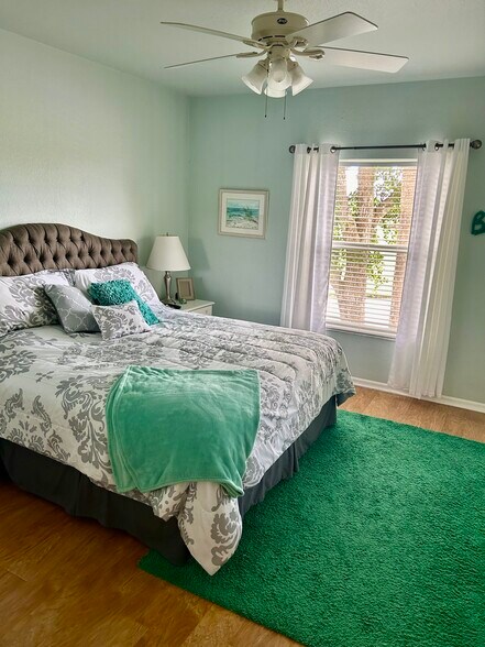 Building Photo - 9855 Costa Mesa Ln