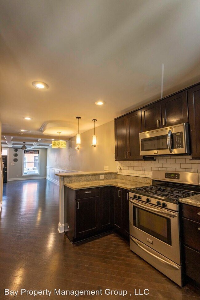 Building Photo - 2 br, 3 bath House - 33 S Curley St