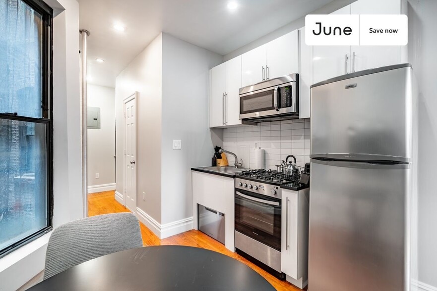 Building Photo - 826 Ninth Ave