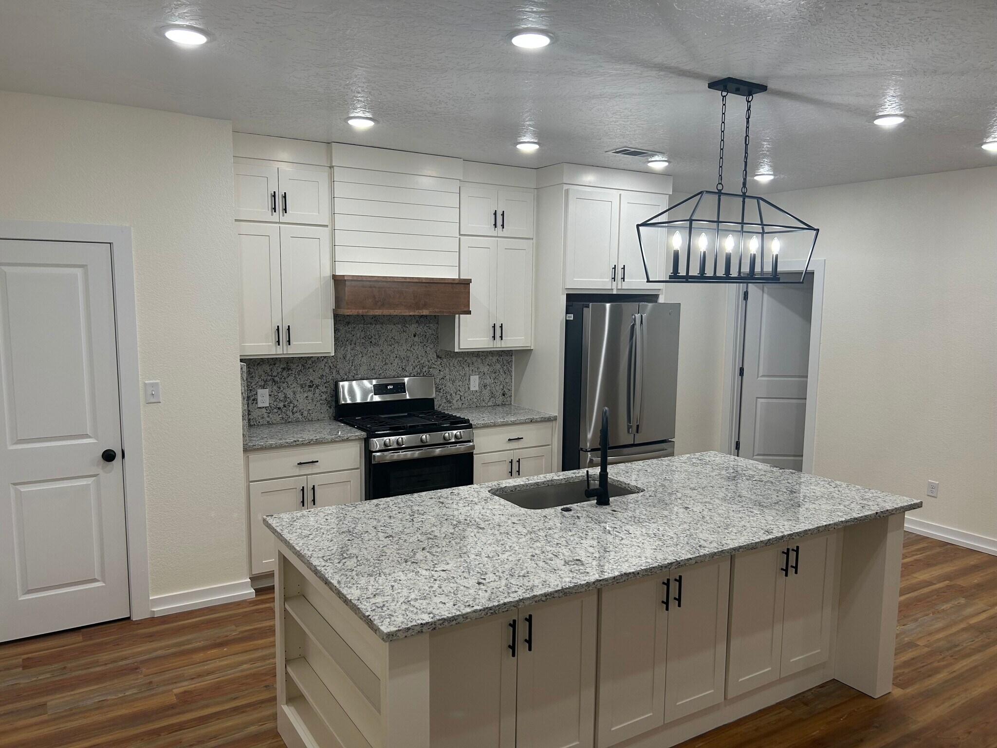 Building Photo - 7201 Texas Rd