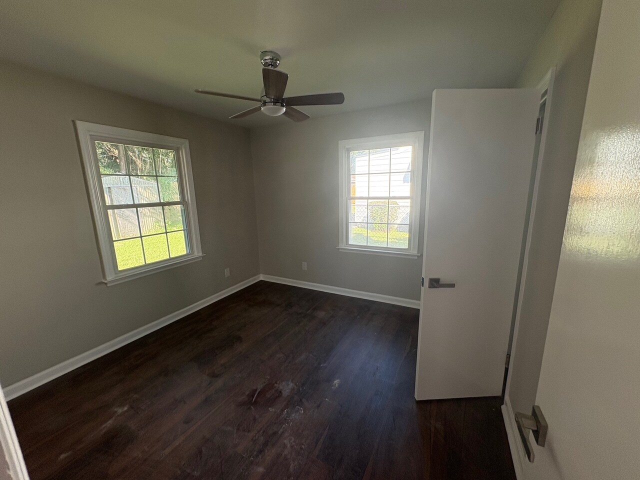 bedroom - 2018 Louisiana Ave