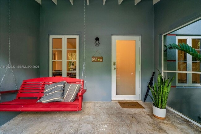 Building Photo - 970 NW 10th Ave