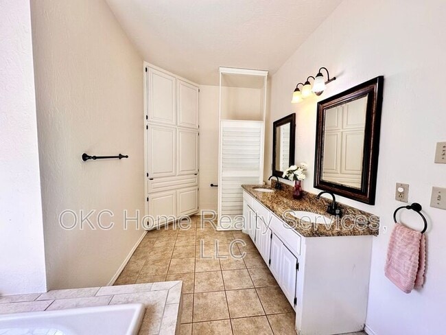 Building Photo - 4232 NW 144th St