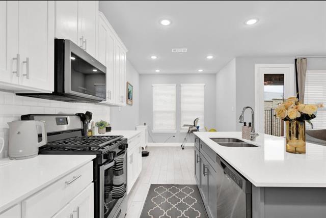 Building Photo - 525 Teton St