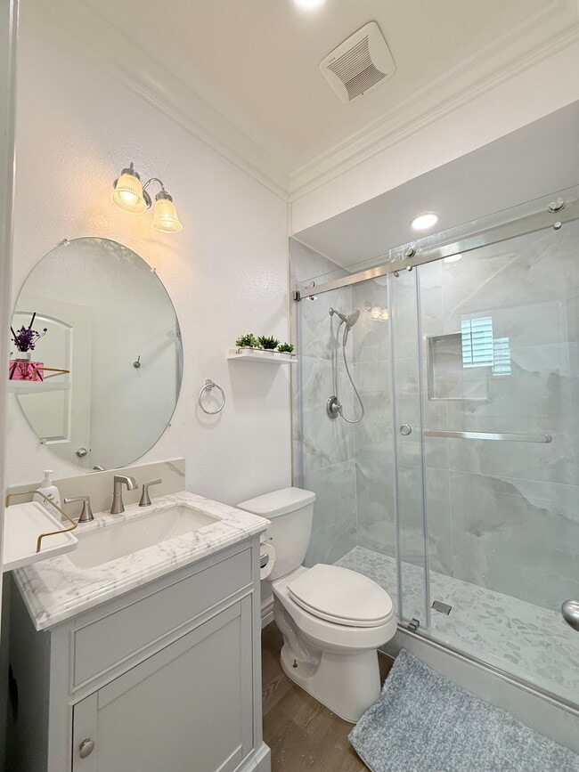 Building Photo - 16004 Cascade Dr