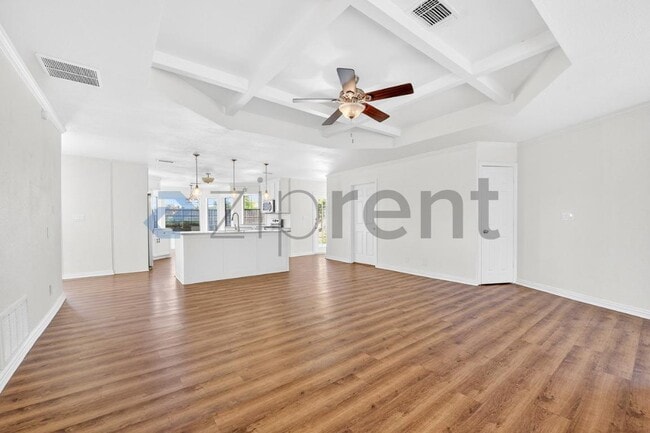 Building Photo - 3901 High Rd