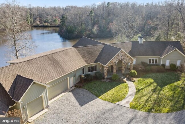 Building Photo - 3535 Meadow Rd