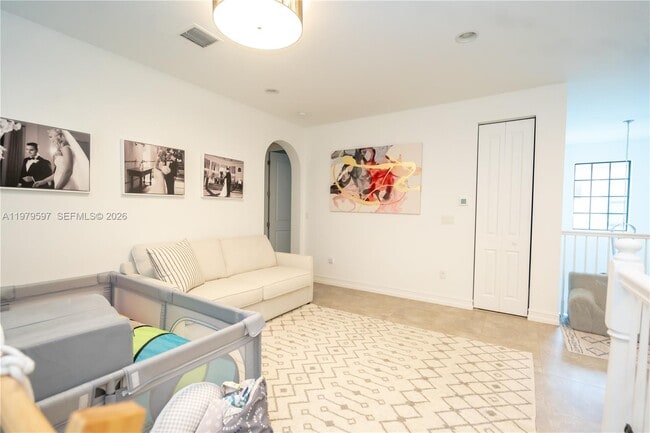 Building Photo - 11826 SW 13th Ct