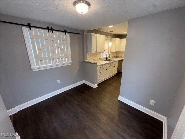 Building Photo - 5853 Melody Ln