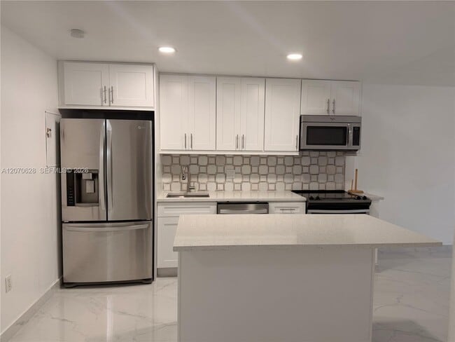 Building Photo - 7000 NW 17th St