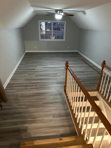 Building Photo - 125 Foxrun