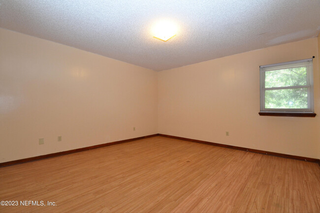 Building Photo - 4328 Melissa Ct W