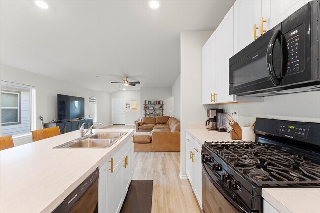 Building Photo - 2034 Brixham Bluff Ln