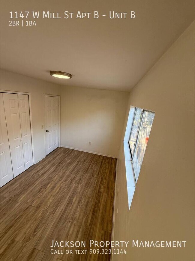 Building Photo - 1147 W Mill St