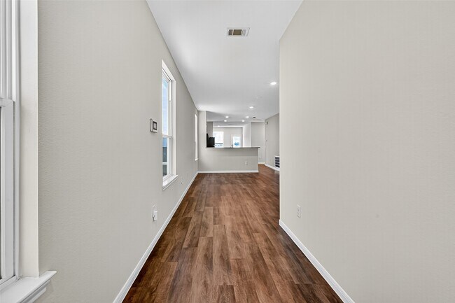 Building Photo - 4707 Prairie Chase Dr