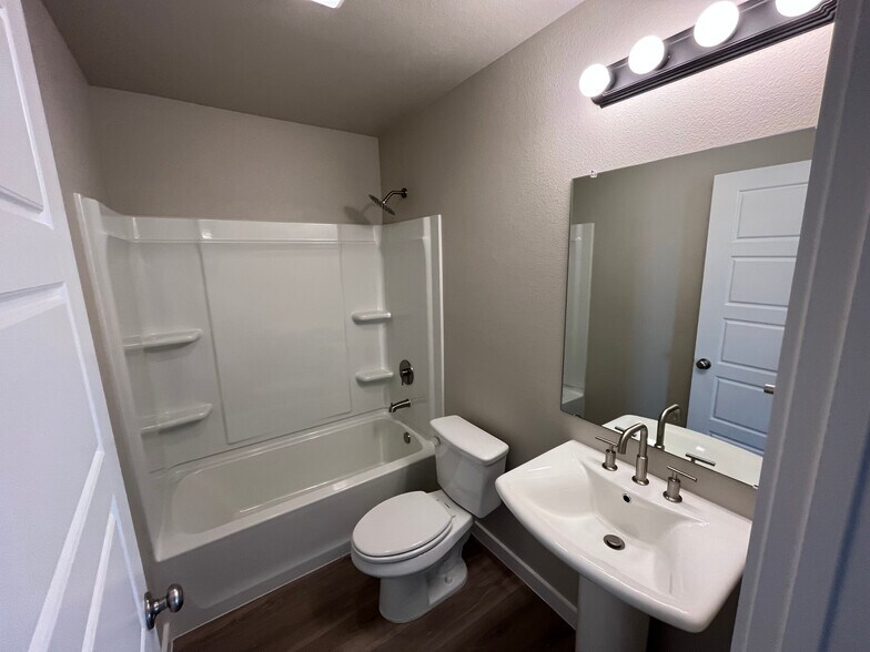Building Photo - 1207 Bajada St.