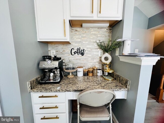 Building Photo - 2422 Baileys Pond Rd