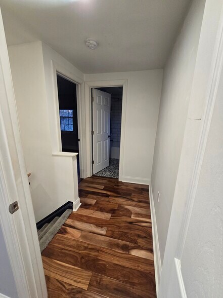 Building Photo - 4338 Coleridge St