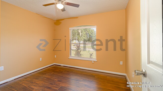 Building Photo - 16838 Cornerwood Dr