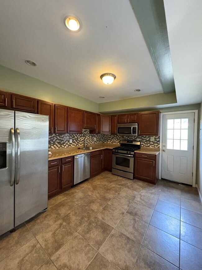 Primary Photo - 2030 E Baltimore St