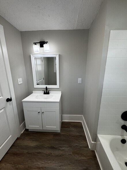 Building Photo - 120 W Brown Ave