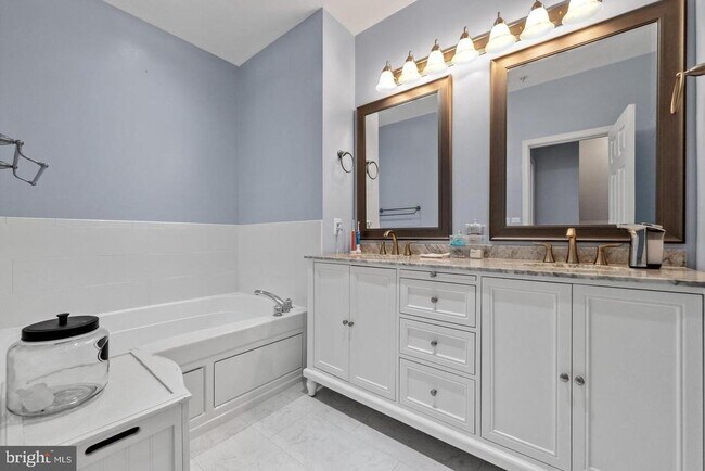 Building Photo - 43371 Locust Dale Terrace