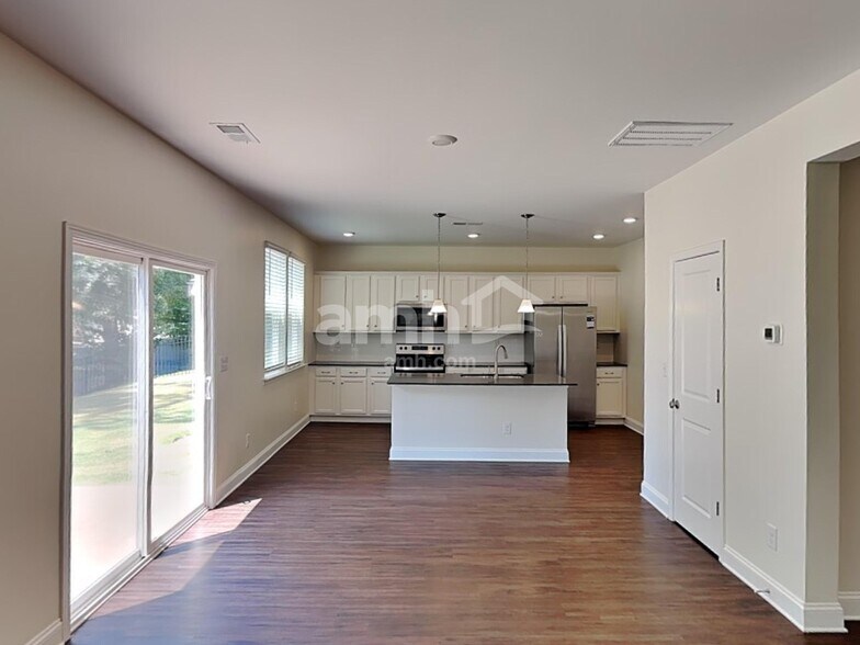 Building Photo - 544 Rivermist Dr